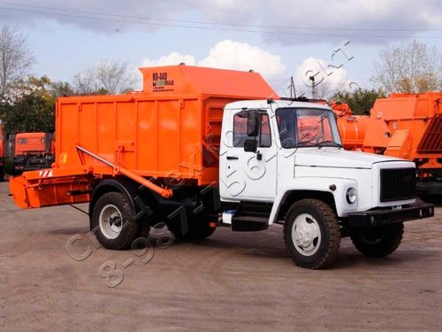 Мусоровоз ГАЗ-3309 (Газон) с задней загрузкой